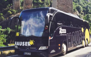 autocars de tourisme sur les routes de Corse