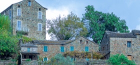 village corse aux maisons de pierre Poggio Marinaccio