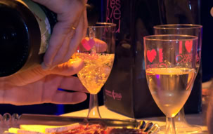 il existe zones de vins 9 AOP en Corse