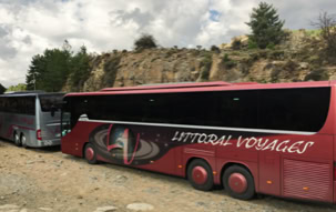 autocars de tourisme sur les routes de Corse