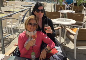 Mado et Marie-Rose lors de son passage en Corse avec un groupe de québecois