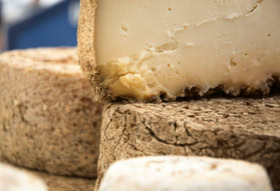 Fromage de brebis corse ©MadoZiruddu 